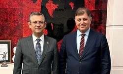 Özgür Özel'i dinlemedi resti çekti! CHP'de İzmir depremi