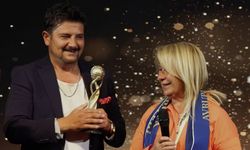 Ülke TV'ye anlamlı ödül! Zeynep Tor'dan duygusal konuşma