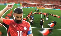 Mısırlı futbolculardan galibiyet sonrası şükür secdesi
