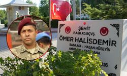 Türkiye onu unutmadı! Ömer Halisdemir'in kabrine akın ettiler