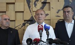 Gürsel Tekin'in CHP İstanbul İl Başkanlığı görevi sona erdi