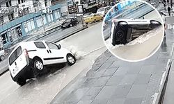 Yol yarıldı araç içine çakıldı! O an kamerada