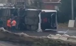 İstanbul'da servis otobüsü devrildi