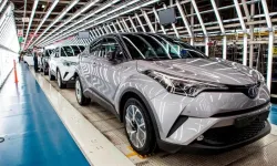 Toyota'da yazılım sorunu! Yüz binlerce aracını geri çağırdı