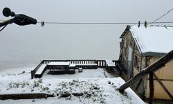 Rize'de kış erken başladı Kaçkarlar'a ilk kar yağdı