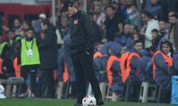 İtalya yenilgisi sonrası Vincenzo Montella istifa etti mi?