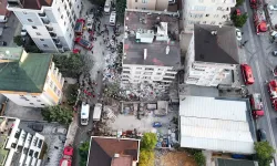 İstanbul'da bina çöktü! Deprem zannettiler
