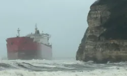 Çatalca açıklarında gemi karaya oturdu!