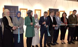 Osmanlı padişahlarının şiir dünyası Saltanat Dizeleri sergisiyle sanatseverlerle buluştu