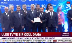 Ülke TV Ankara Temsilcisi Mustafa Pala Ödülünü Bakan Bolat'ın Elinden Aldı