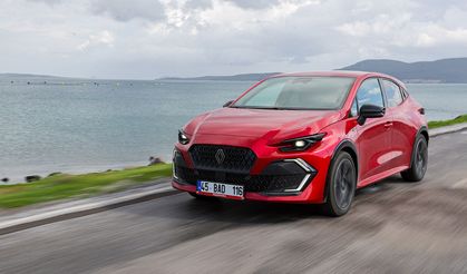 Yeni nesil Renault Clio fiyatı ne kadar? Türkiye'de satışa çıktı!