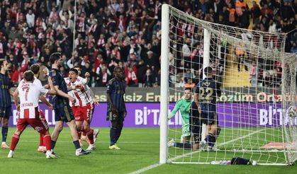 Fenerbahçe'ye Antalya'da soğuk duş