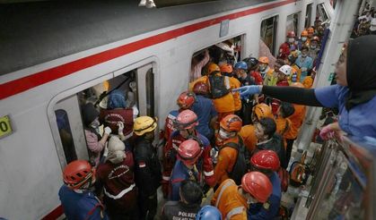 Endonezya'da tren kazası: 14 ölü, 84 yaralı