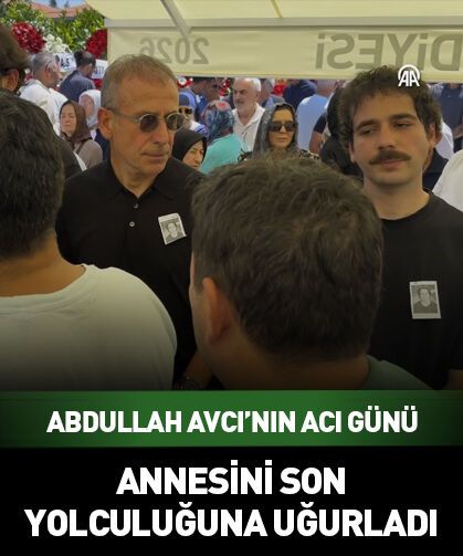Abdullah Avcı'nın acı günü! Annesini son yolculuğuna uğurladı