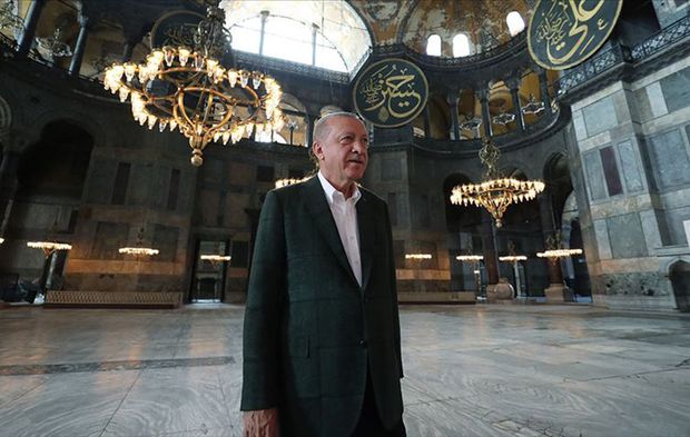 Cumhurbaşkanı Erdoğan'dan dikkat çeken Ayasofya paylaşımı!