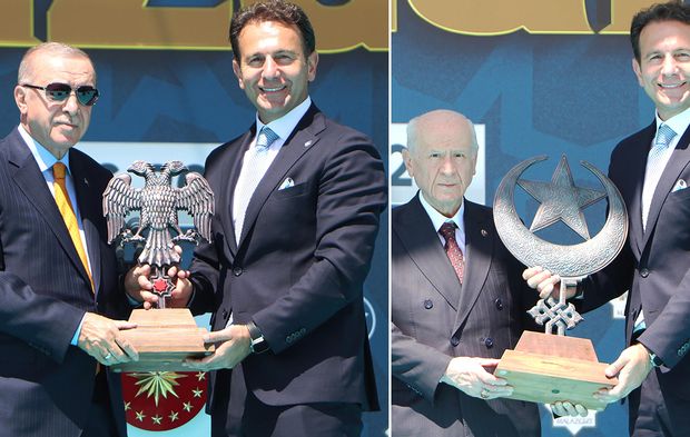 Malazgirt’te Erdoğan ve Bahçeli’ye anlamlı hediye