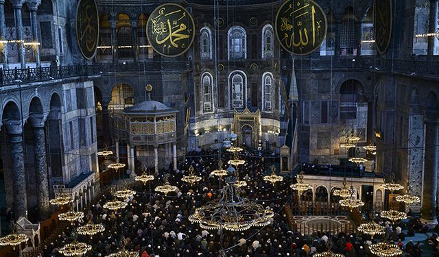 Ramazan ayının ilk cuma namazı coşkuyla eda edildi