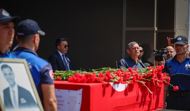 Ferdi Zeyrek cenaze namazı ardından toprağa verildi!