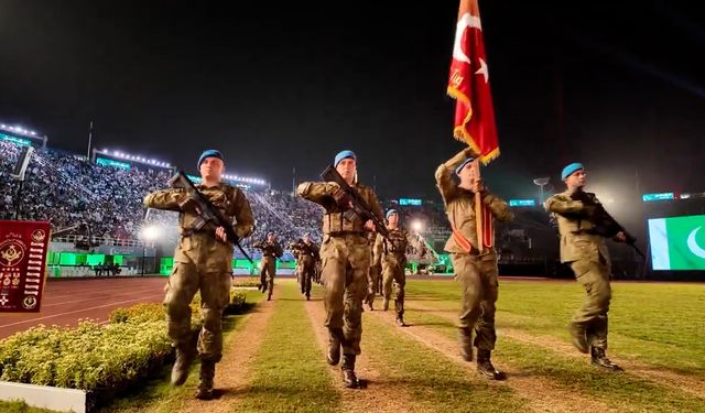 Mehmetçik Pakistan'da dosta güven düşmana korku saldı