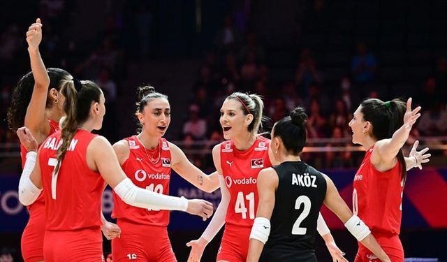 A Milli Kadın Voleybol Takımı galibiyetle başladı!