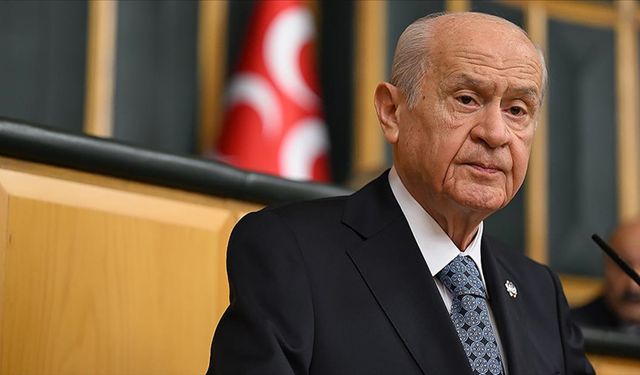 Bahçeli'den öğretmenler günü mesajı