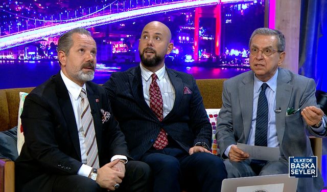 İstanbul'daki son depreme stüdyoda böyle yakalandılar😳