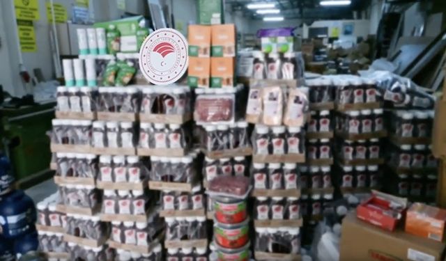 Bakan Yumaklı açıkladı! Tarihi geçmiş 30 ton gıda ele geçirildi