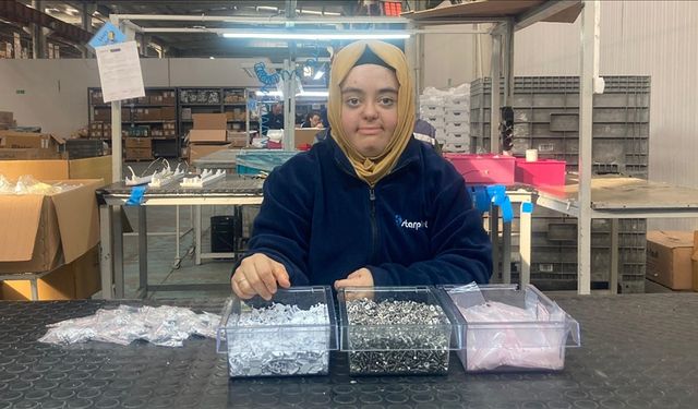 Engelleri aşan down sendromlu genç