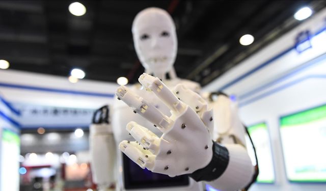 İnsansı robot kesintisiz 106 kilometre yürüdü! Guinness Rekorlar Kitabı'na girdi