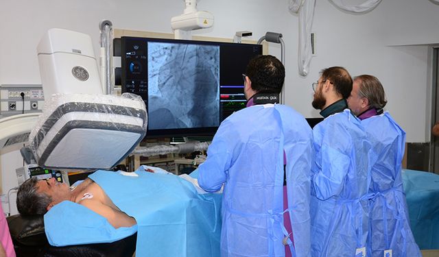 Görevi başında kalp krizi geçirdi: Anjiyo teknisyeni hayata böyle döndü