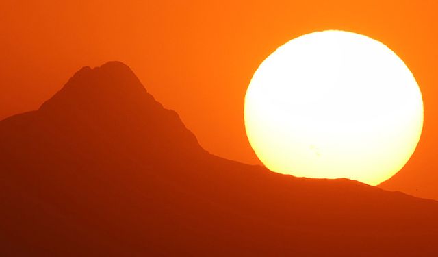 Türkiye'nin en “karanlık” köyü! Sadece 3 saat güneş görüyorlar