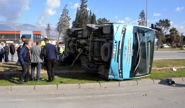 3 aracın karıştığı kaza: 17 yaralı