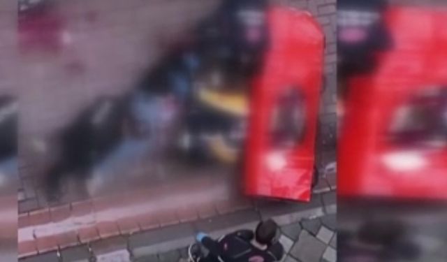 Taksici evinin önünde bıçaklanarak öldürüldü