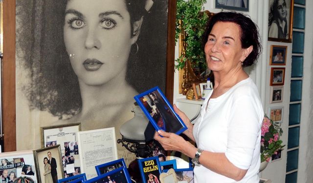 Usta oyuncu mezarı başında anıldı!