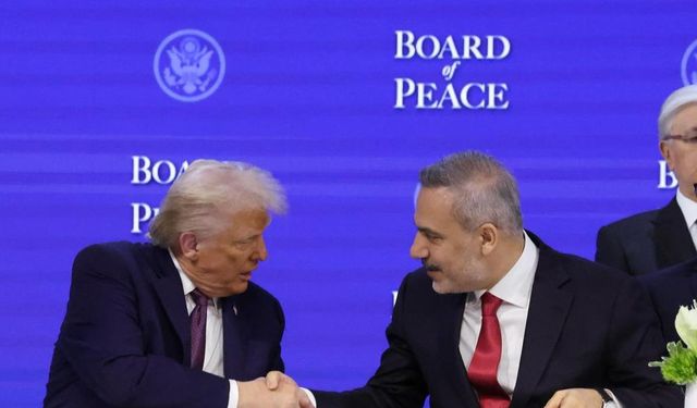 Gazze'de yeni dönem! Trump resmen imzaladı...