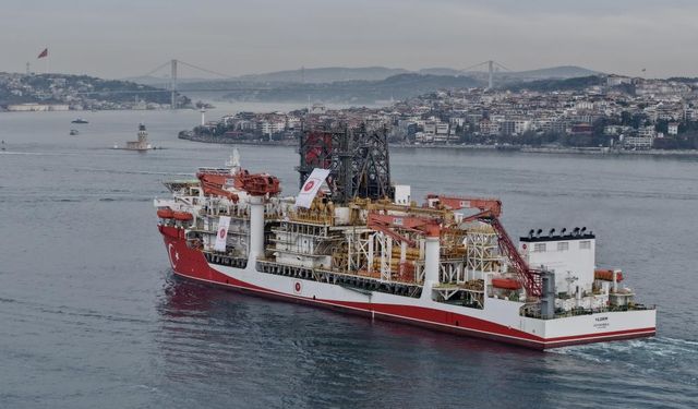 Türkiye'den enerji hamlesi! Boğaz'dan geçti