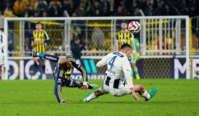 Goller uzatmada geldi! Fenerbahçe-Kasımpaşa maçı nefes kesti