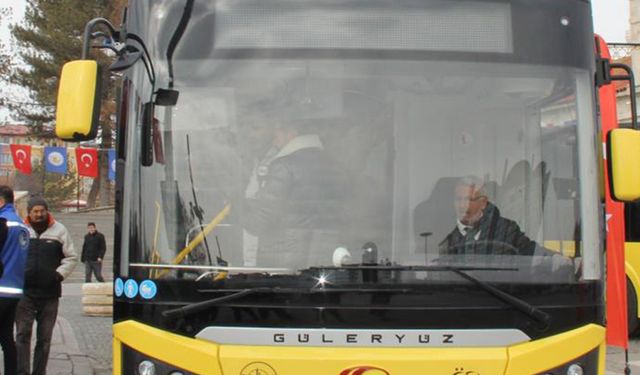 1 yılda 3 bin 365 kez toplu taşıma kullandı! Rekora imza attı