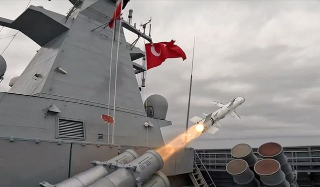 Mavi Vatan'ın çelik kılıcı! Hedefini tam isabetle vurdu