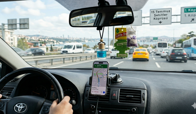 Araçta telefon tutucu yasaklandı mı? Resmi açıklama geldi