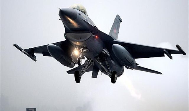 İran İsrail'e ait F-16'yı vurdu