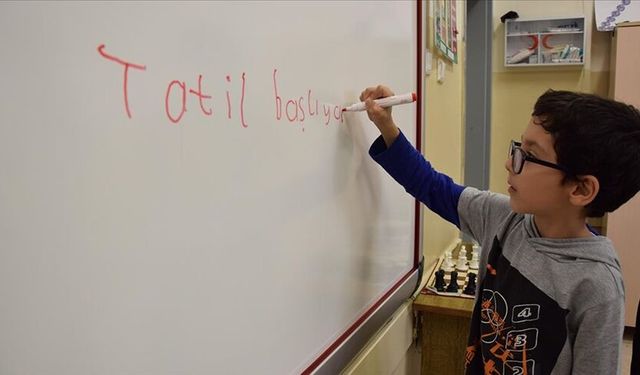 Okullar ne zaman açılacak? 23 Mart 2026 pazartesi günü okul var mı?