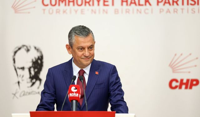 Özgür Özel'e sert yanıt: CHP'yi tarihten silecek