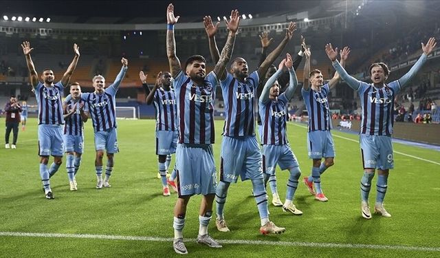 Trabzonspor, Trabzonspor'u geçti