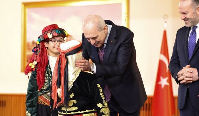 Meclis'te 23 Nisan coşkusu: 26 ülkeden gelen çocuklar Türkçe konuştu