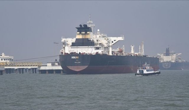 İran'dan komşu kıyağı! Hürmüz'den geçişler serbest