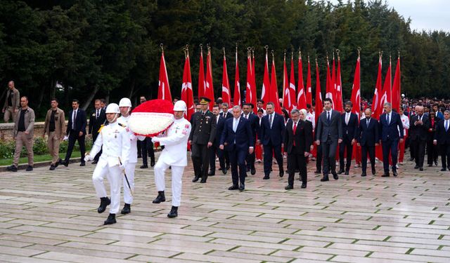 Osman Aşkın Bak: 19 Mayıs yeniden şahlanışın adıdır!