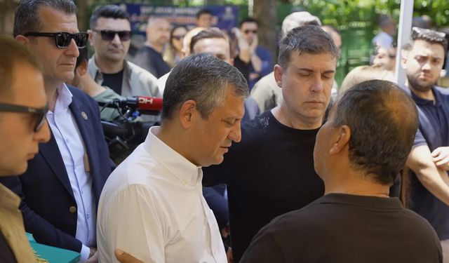 Özgür Özel'in acı günü! Tabutu omzunda taşıdı