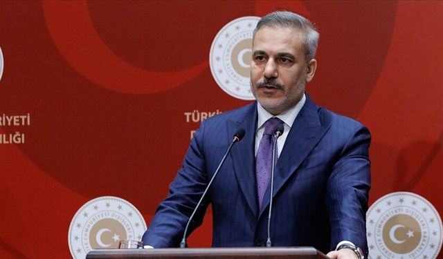 Katar ve Türkiye'den kardeş ülke Pakistan'a tam destek