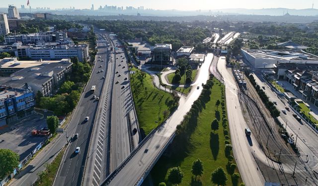 İstanbul'da yollar bomboş kaldı!